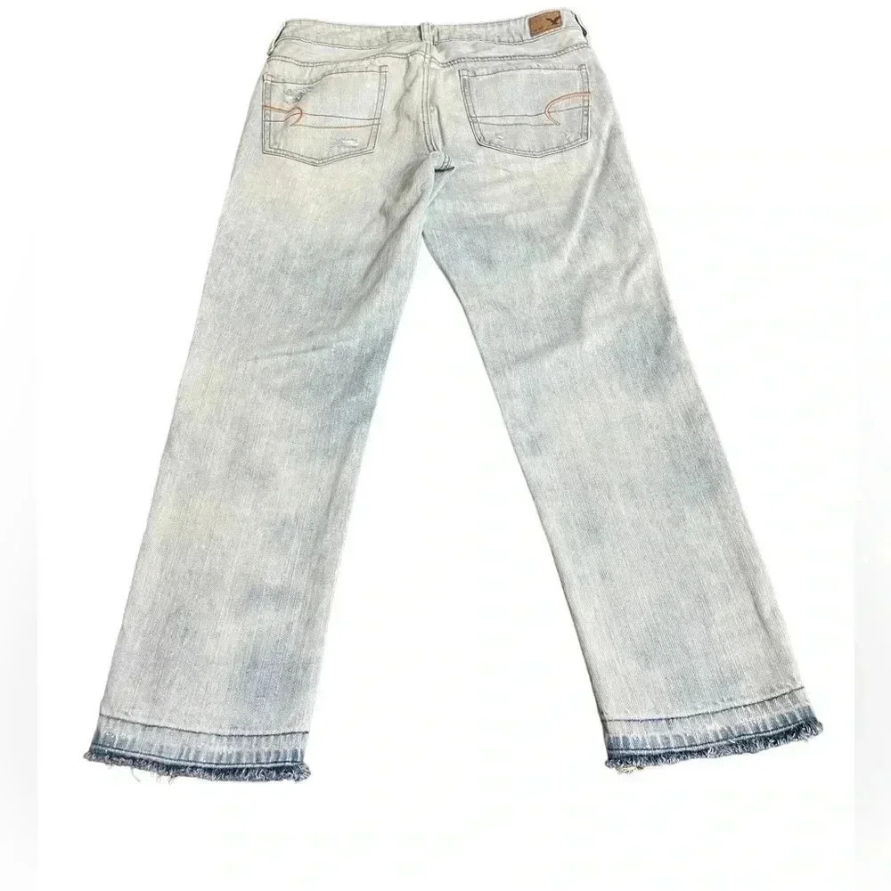 American Eagle Outfitters Women’s Boy Crop Light Washed Button Fly Jeans size 6